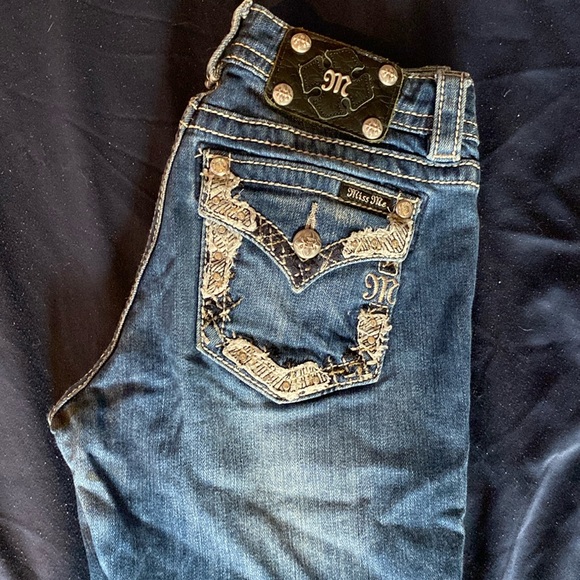 Miss Me Low waisted Boot Cut Jeans - Picture 1 of 5